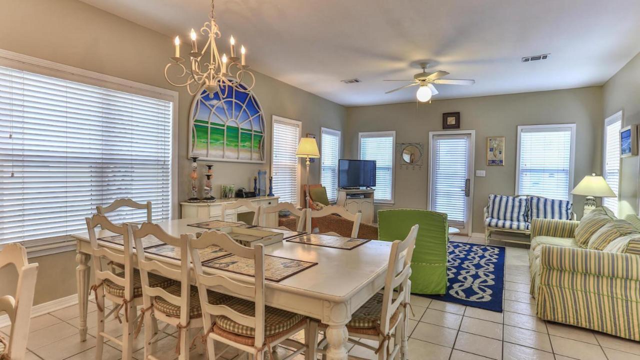 Vila Biglows Bungalow - About A Quarter Mile To Private Neighborhood Beach Access, Pet Friendly, Community Pool Destin Exteriér fotografie