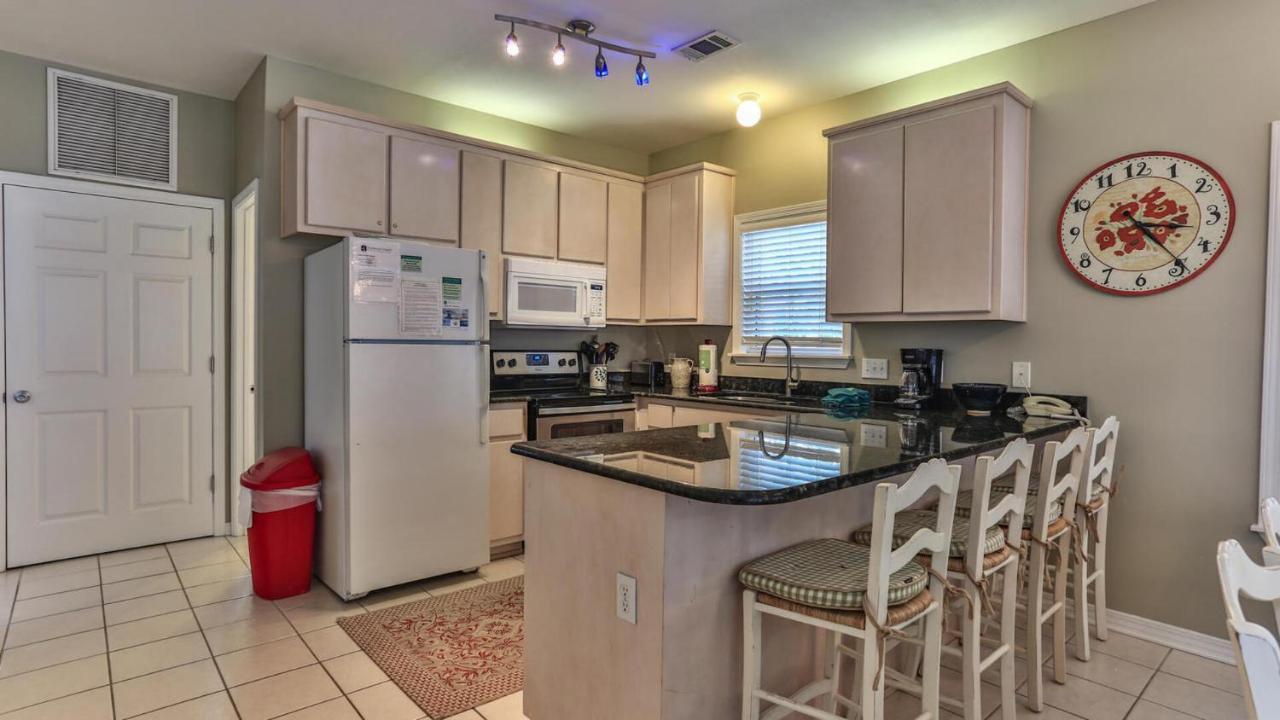 Biglows Bungalow - About A Quarter Mile To Private Neighborhood Beach Access, Pet Friendly, Community Pool Destin Exteriér fotografie