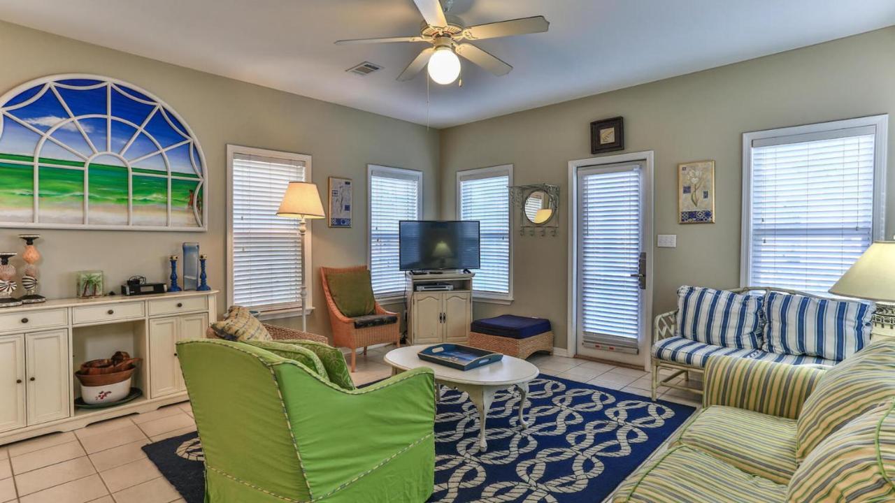 Vila Biglows Bungalow - About A Quarter Mile To Private Neighborhood Beach Access, Pet Friendly, Community Pool Destin Exteriér fotografie