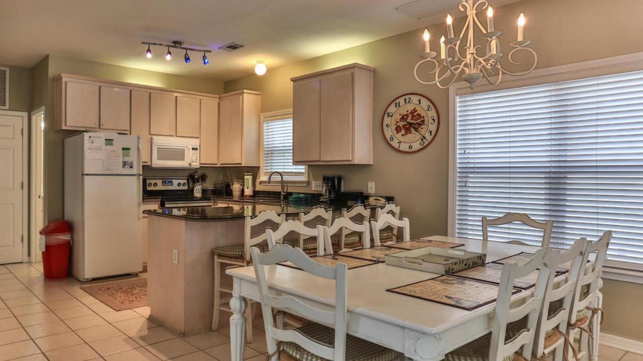 Biglows Bungalow - About A Quarter Mile To Private Neighborhood Beach Access, Pet Friendly, Community Pool Destin Exteriér fotografie